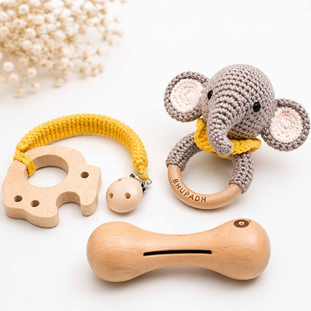 Coffret de 3 hochets en coton et bois naturel éléphant