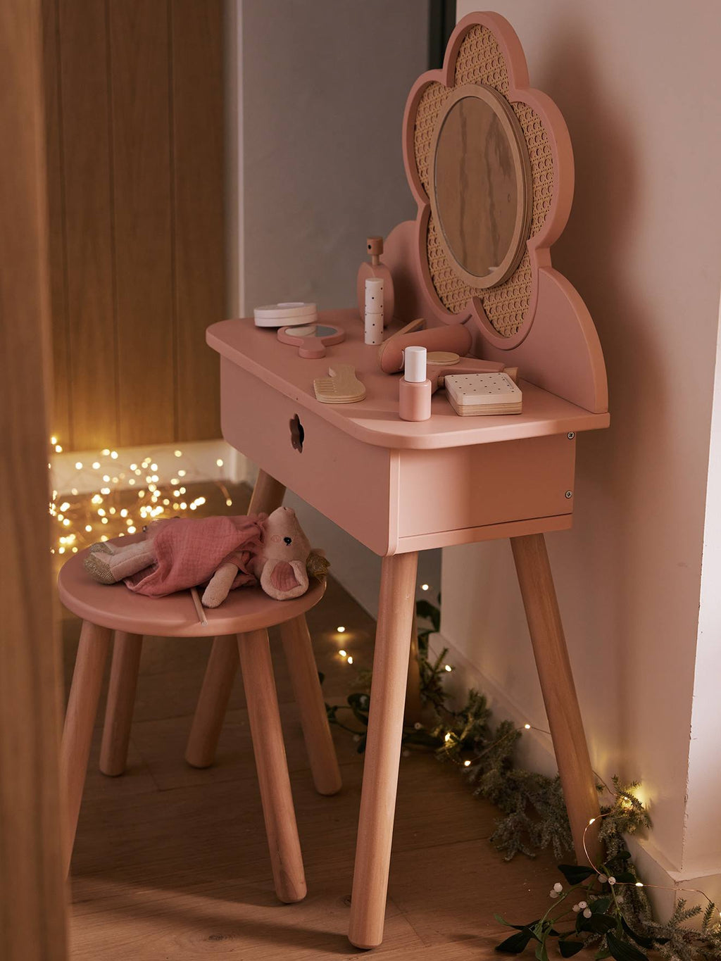 Coiffeuse cannage + accessoires en bois FSC rose