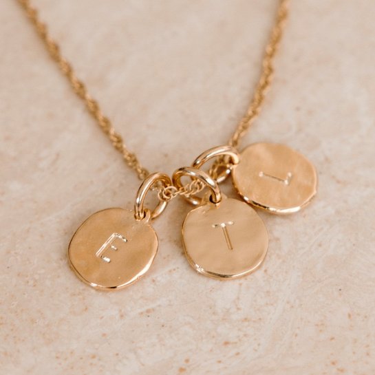 Collier personnalisé avec initiales - Le cadeau plein de sens à offrir