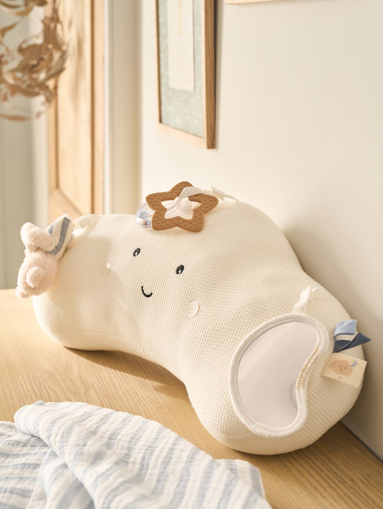 Coussin bébé d'activités nuage blanc