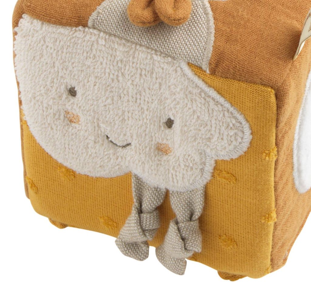 Cube d'activités bébé en coton bio - petit coeur jaune