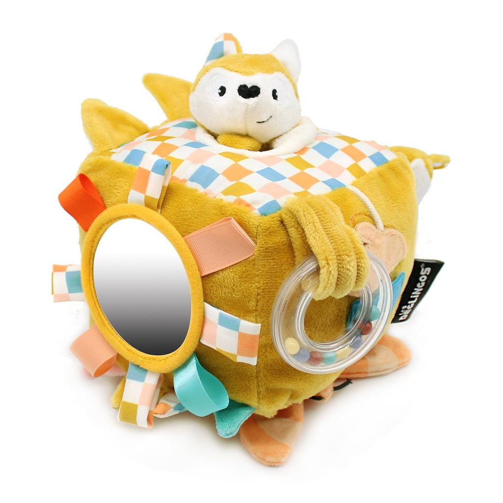 Cube d'activités en tissu jaune