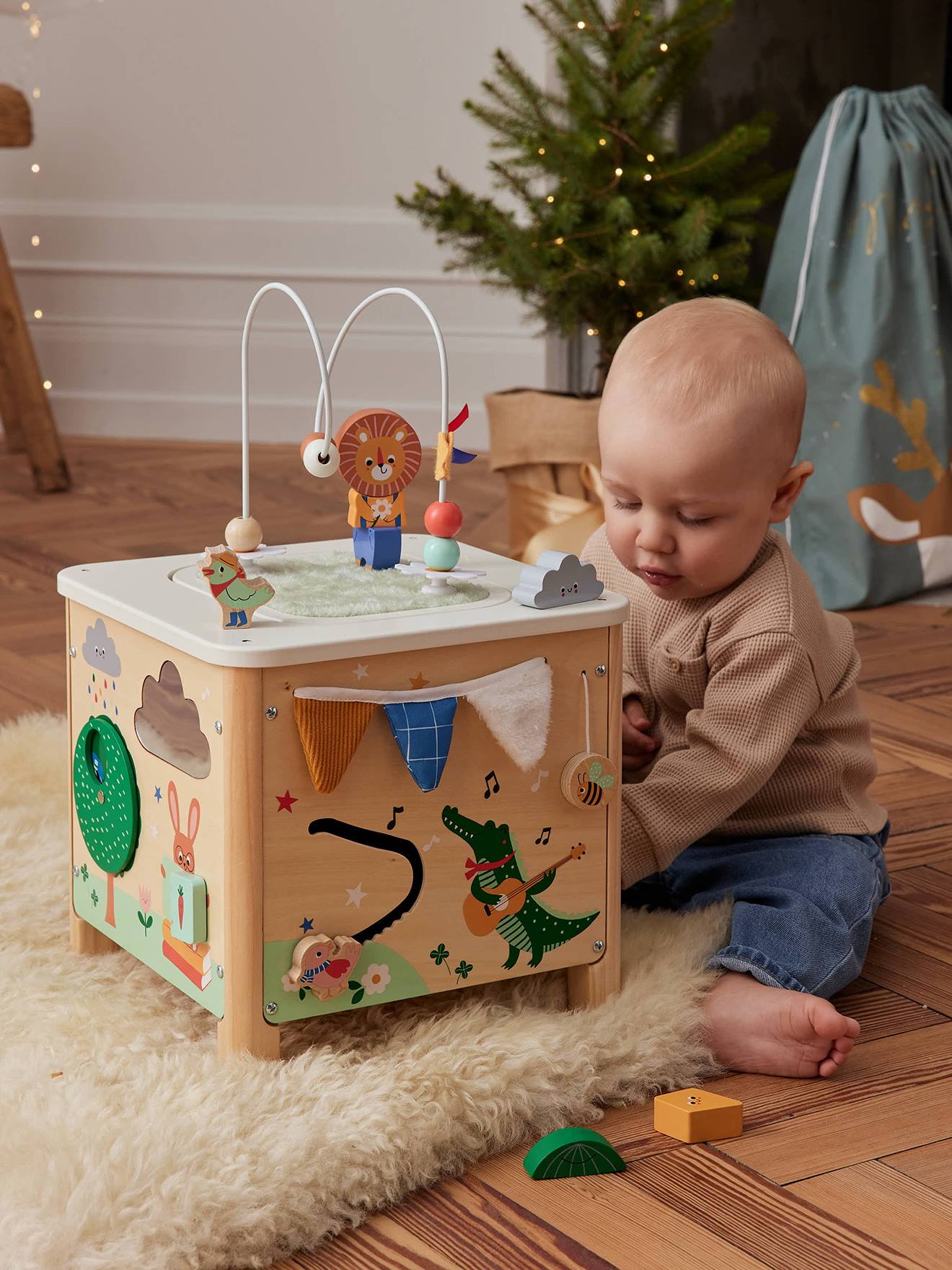 Cube d'activités sensoriel les animaux joyeux en bois FSC bois