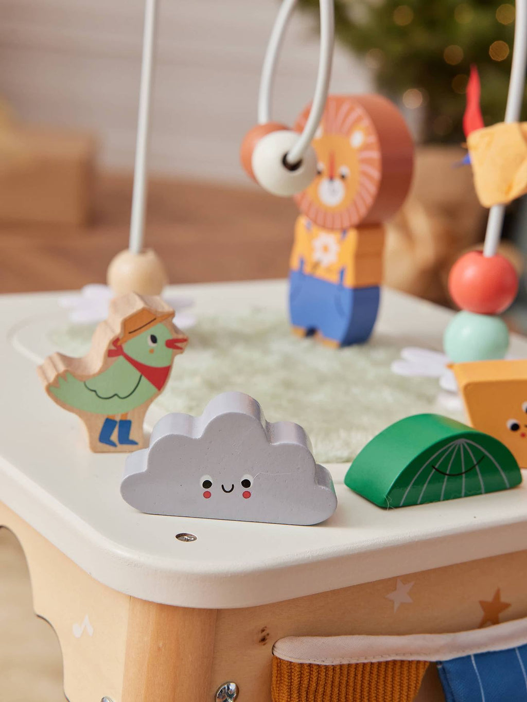 Cube d'activités sensoriel les animaux joyeux en bois FSC bois