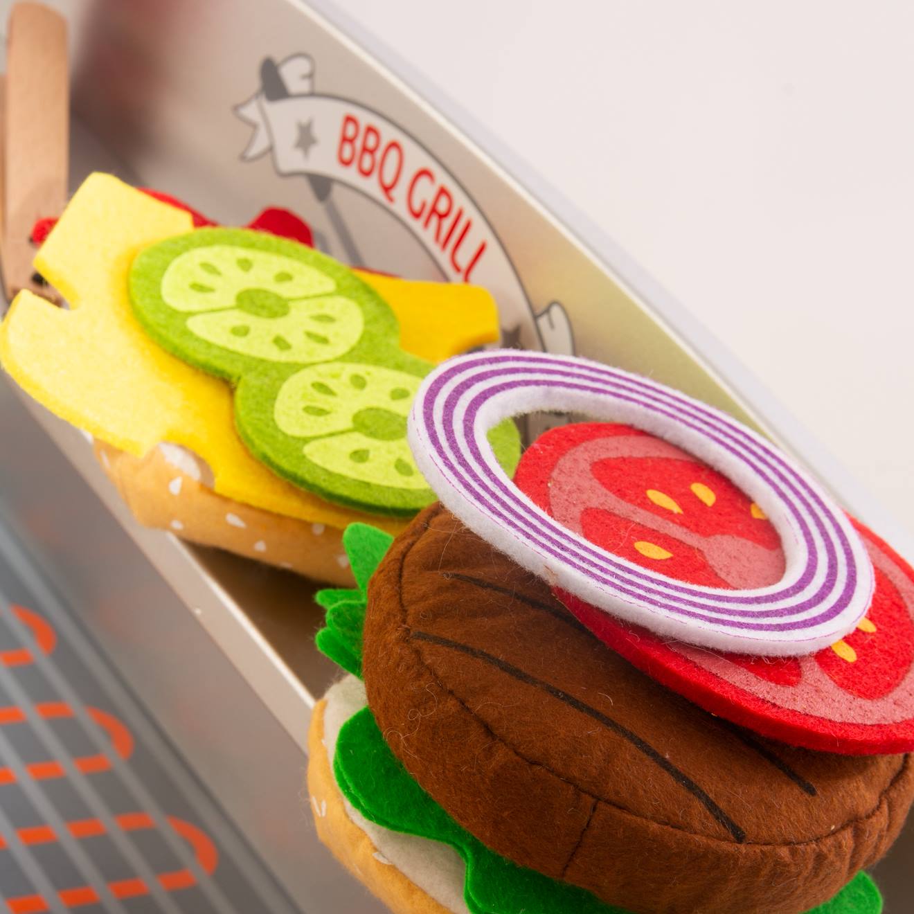 Cuisine barbecue pour enfants avec 14 accessoires gris et naturel