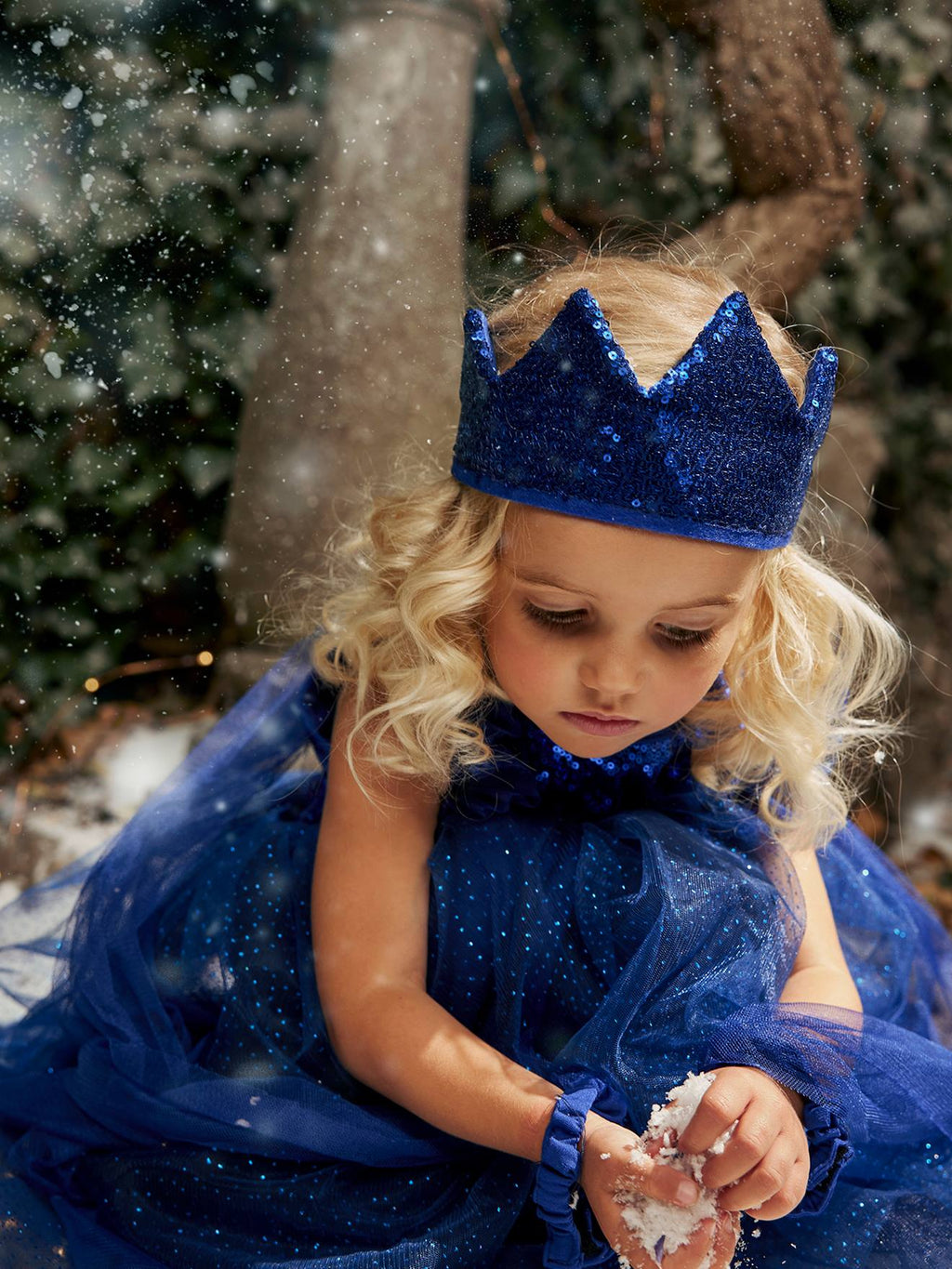 Déguisement de princesse avec voile et couronne bleu