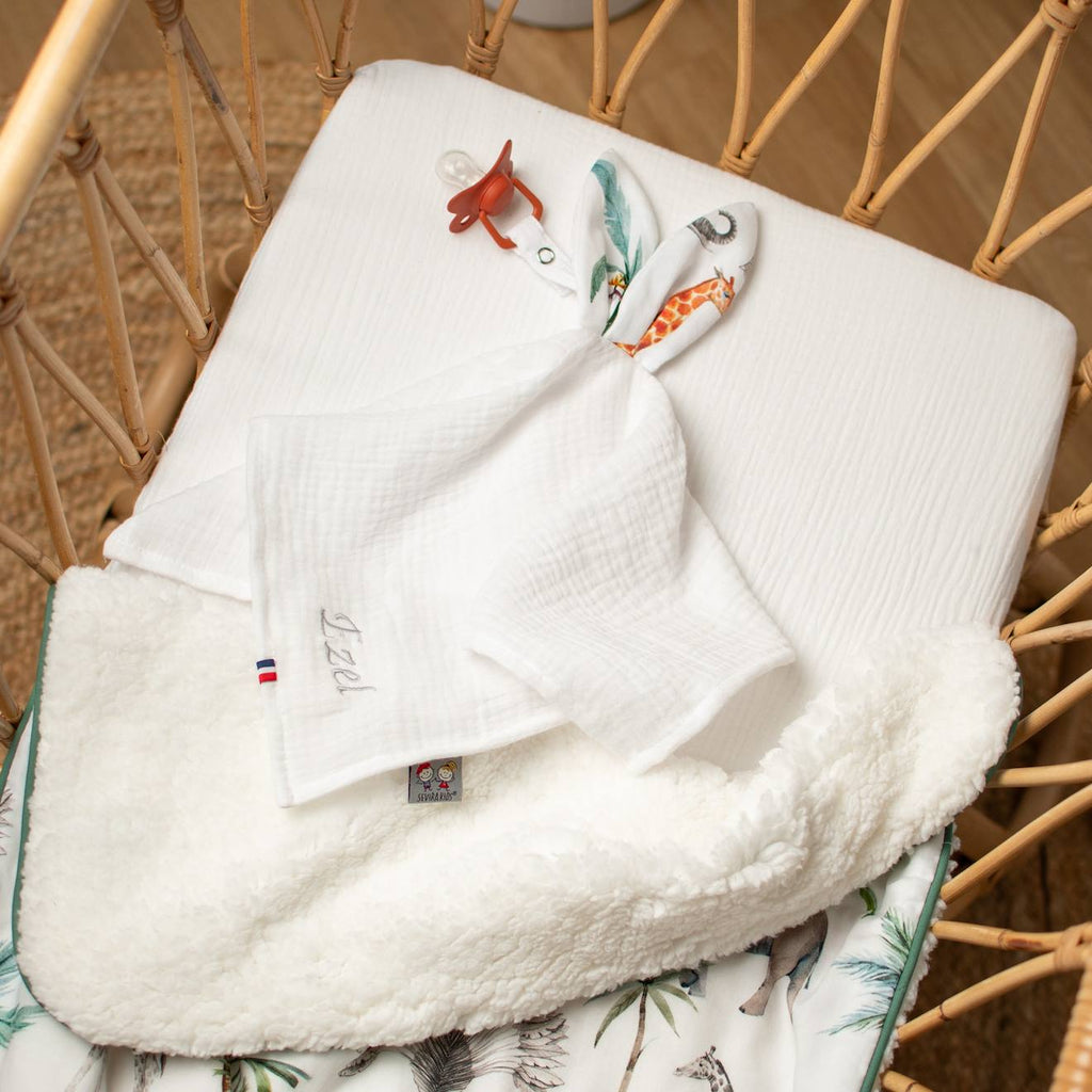 Doudou lapin attache tétine en gaze de coton safari blanc
