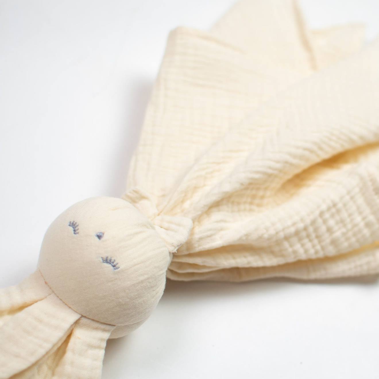 Doudou lapin en gaze de coton jeanne écru