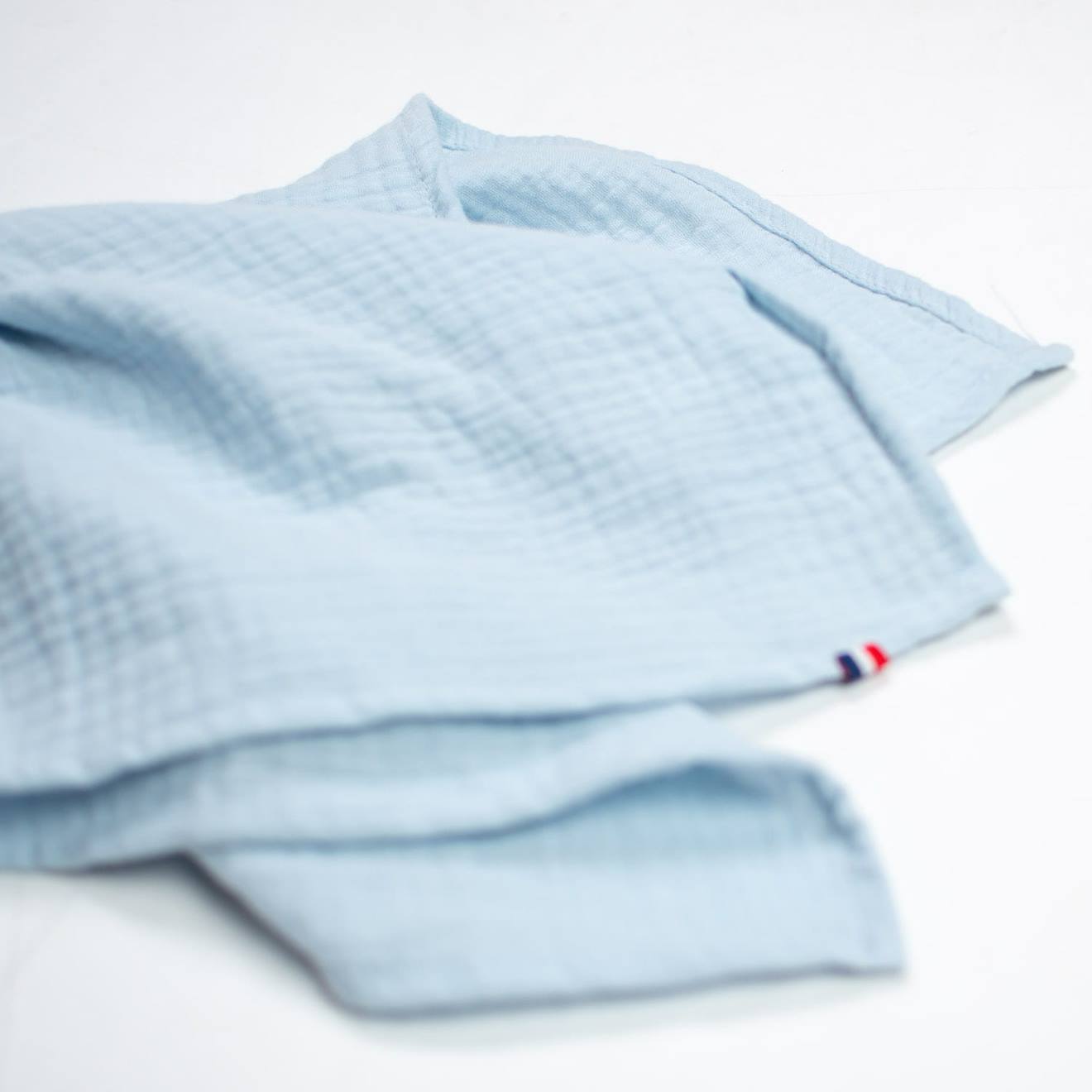 Doudou lapin en gaze de coton jeanne bleu