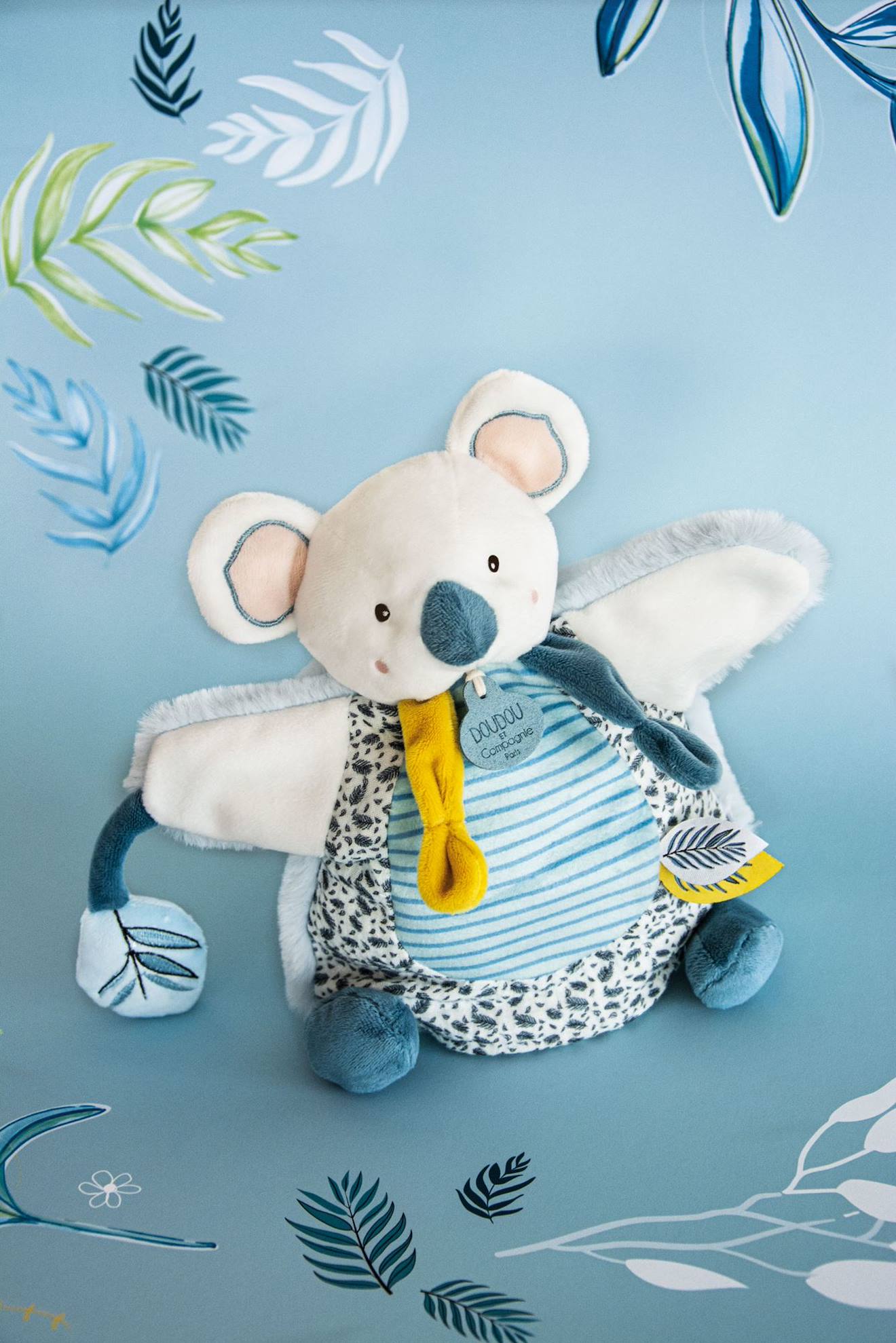 Doudou marionnette yoca le koala bleu