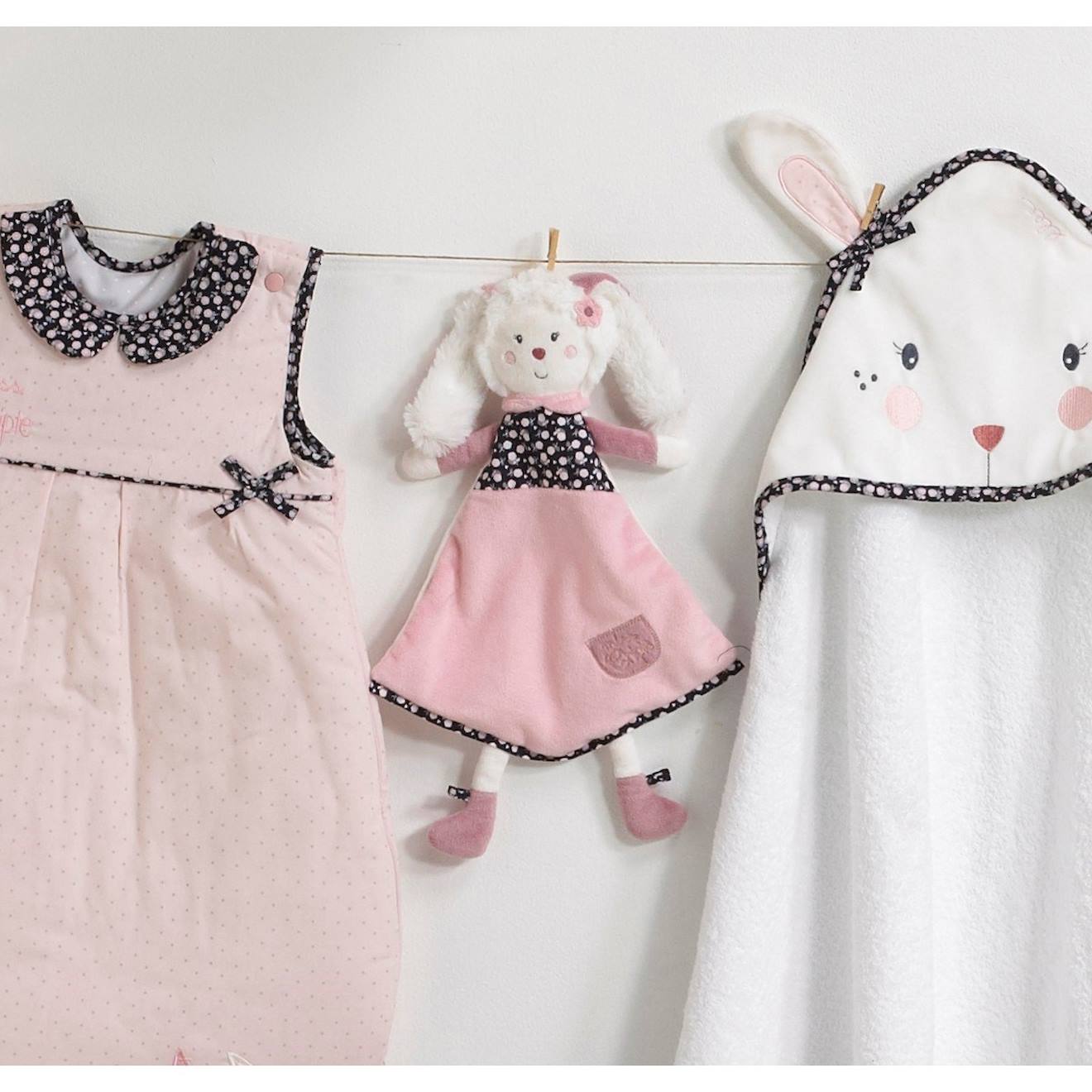 Doudou mouchoir lapin en velours - miss fleur de lune blanc