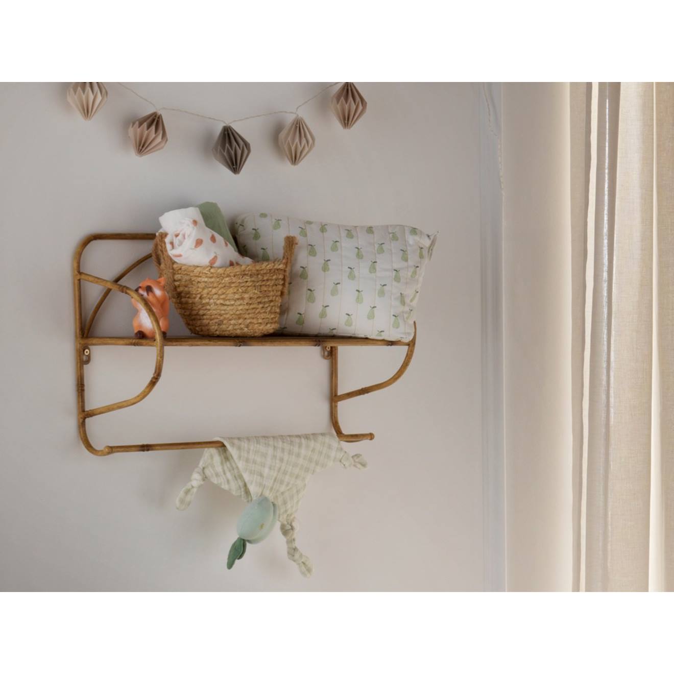Doudou mouchoir pomme en coton - botanica vert