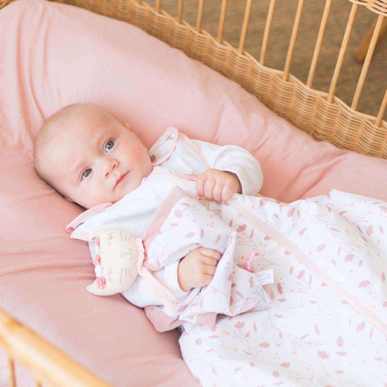 Doudou mouchoir rose