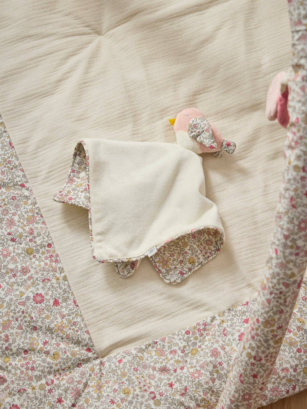 Doudou oiseau en tissu liberty liberty godington park