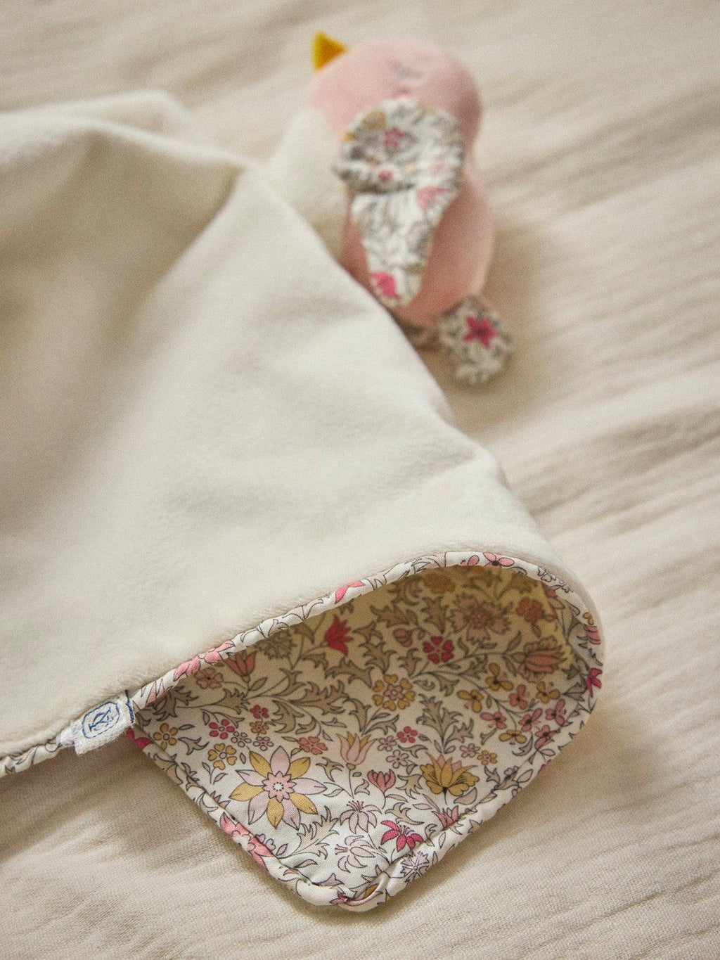 Doudou oiseau en tissu liberty liberty godington park