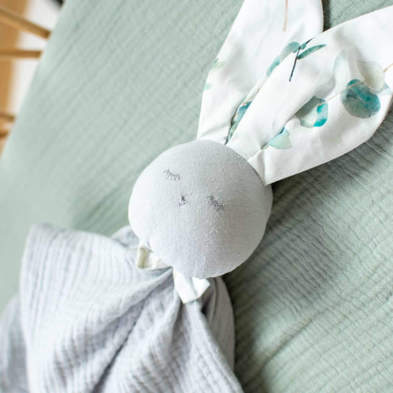 Doudou plat lapin eucalyptus eucalyptus, vert, gris