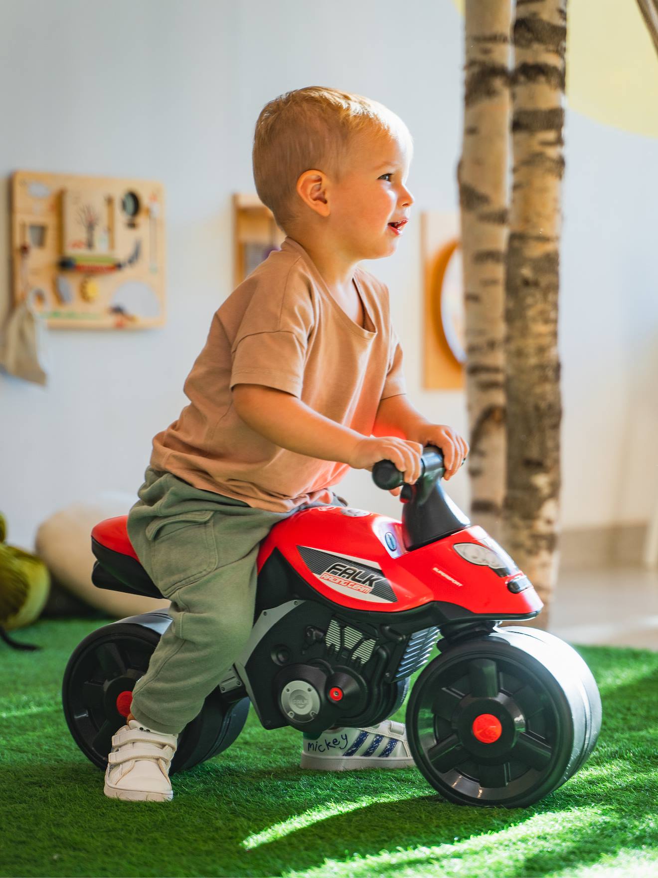 Draisienne baby moto à roues silencieuses rouge