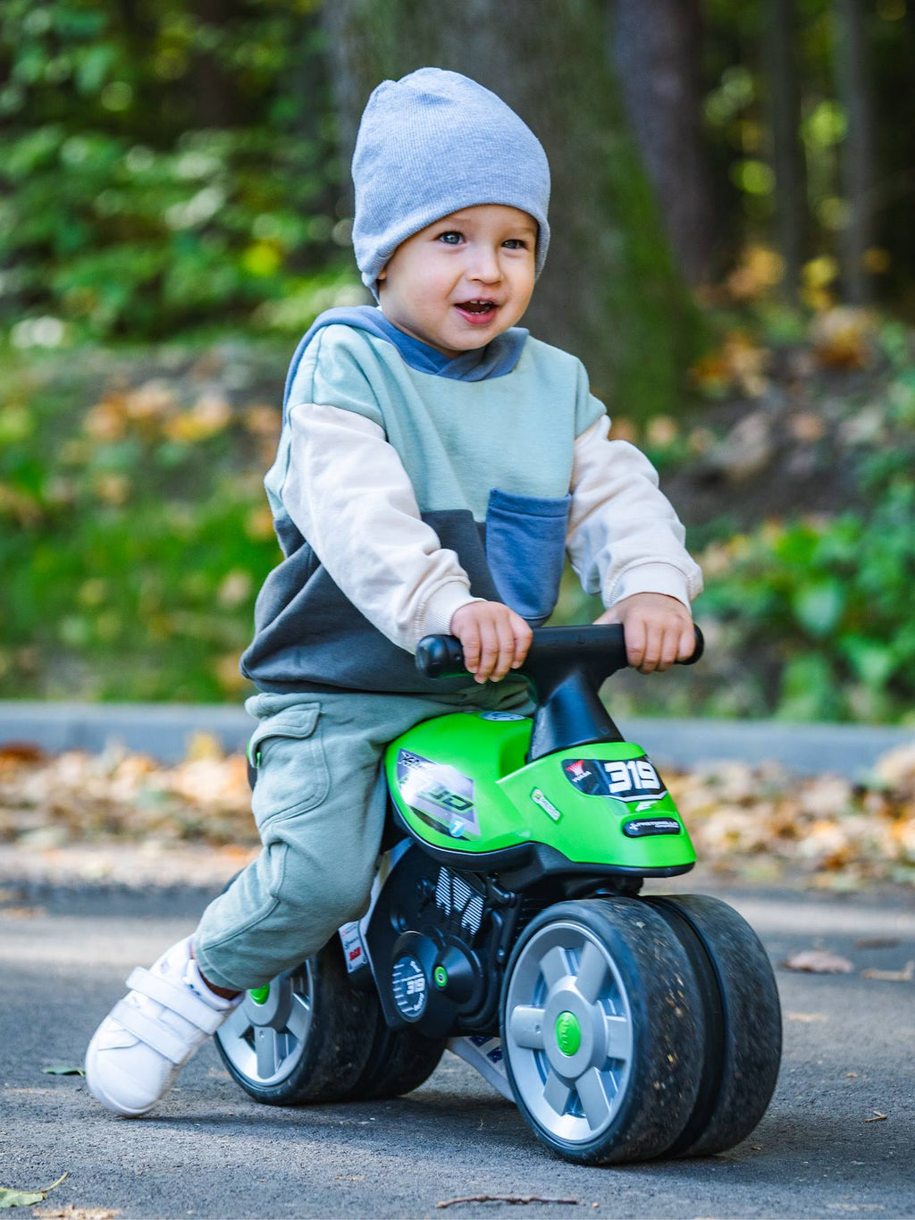 Draisienne baby moto à roues silencieuses vert bud racing