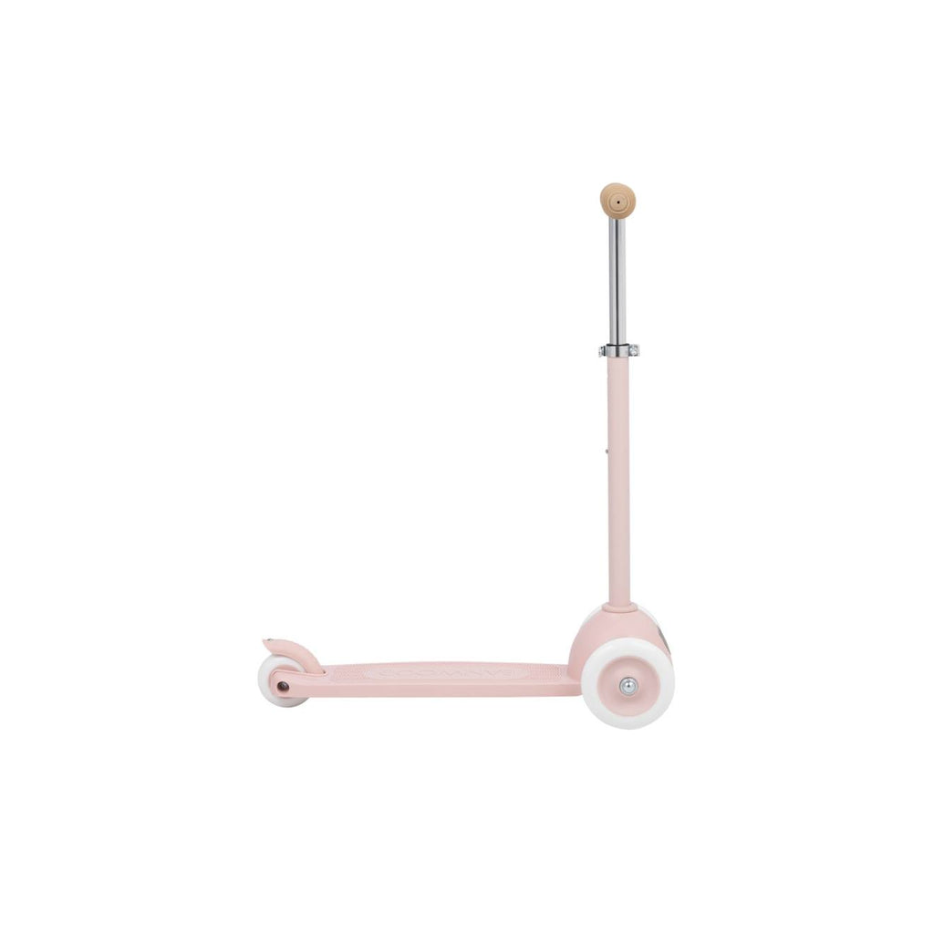 Eco scooter en plastique recyclé rose dépalé