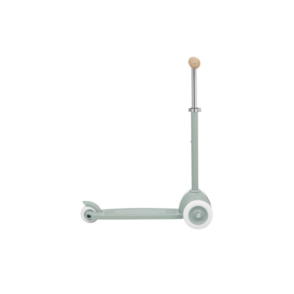 Eco scooter en plastique recyclé argile