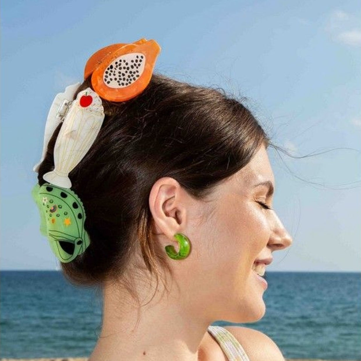 Détail de la pince à cheveux Papaye