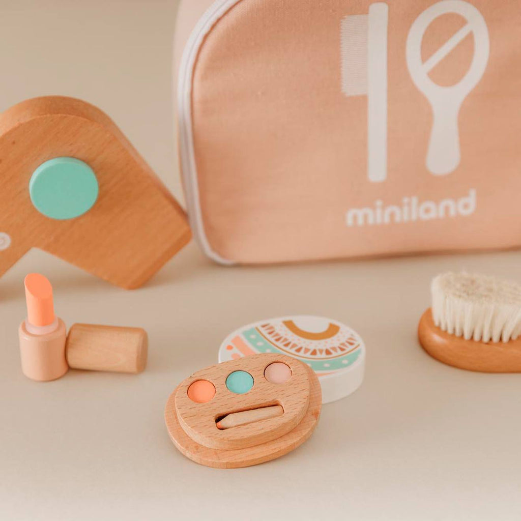 Ensemble de beauté en bois pour poupées marron