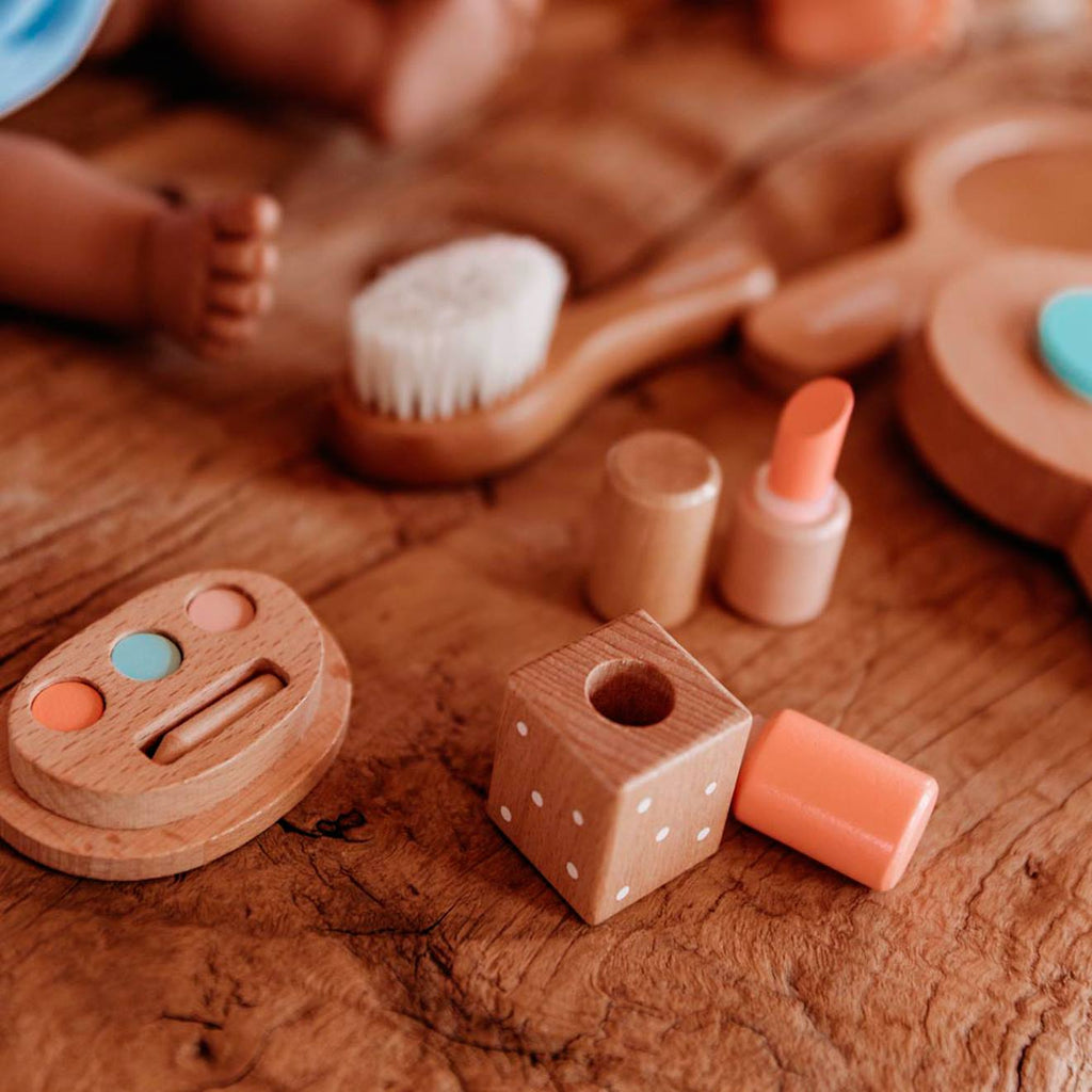 Ensemble de beauté en bois pour poupées marron