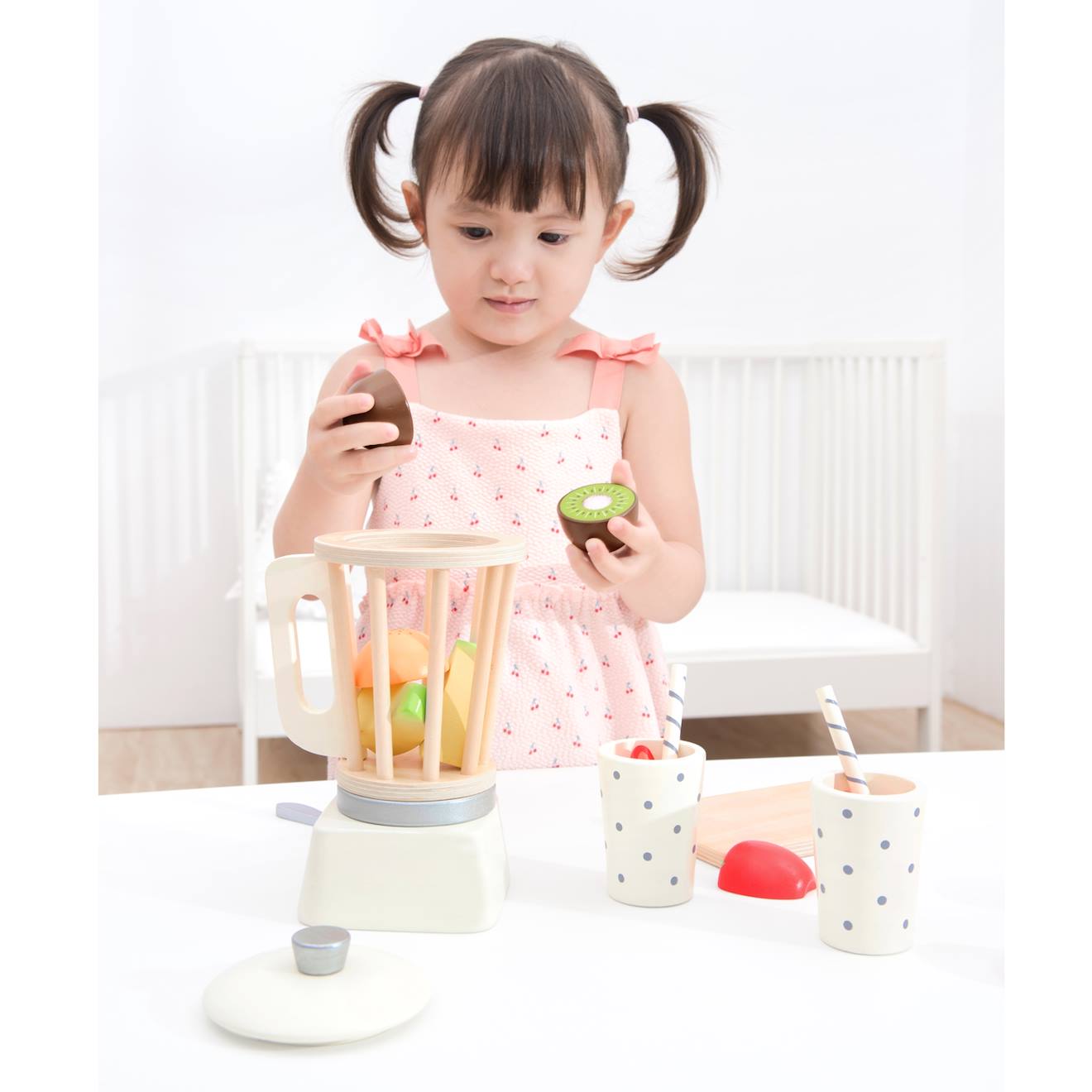 Ensemble pour préparer des smoothies blanc