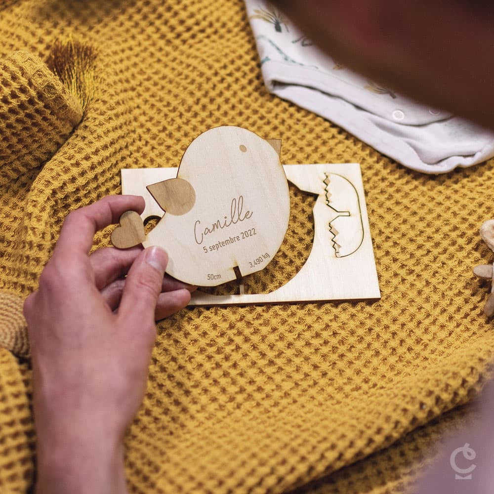 Faire-Part de Naissance en Bois Poussin à Personnaliser (x8) - Accessoires Bébé Personnalisés