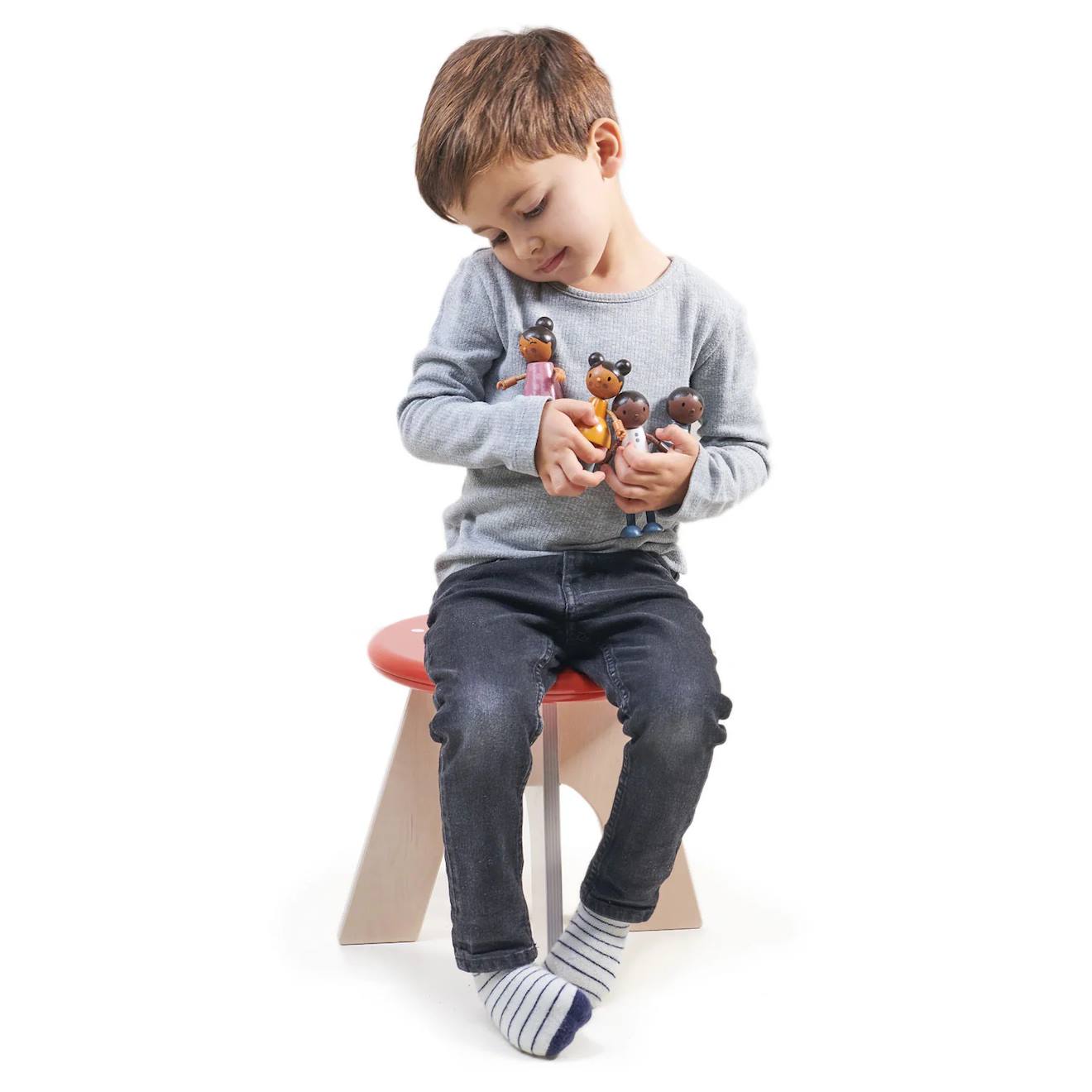Famille de figurines en bois hummingbird multicolore