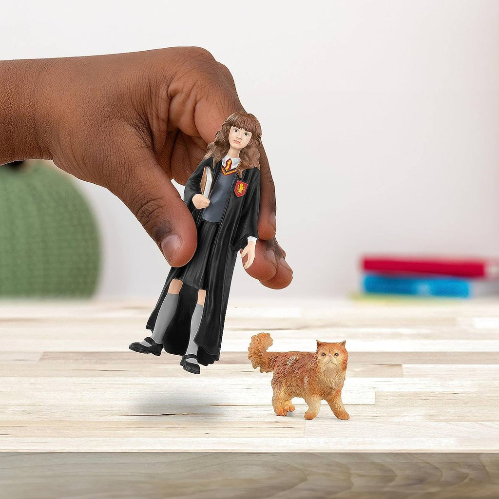 Figurine hermione et pattenrond beige