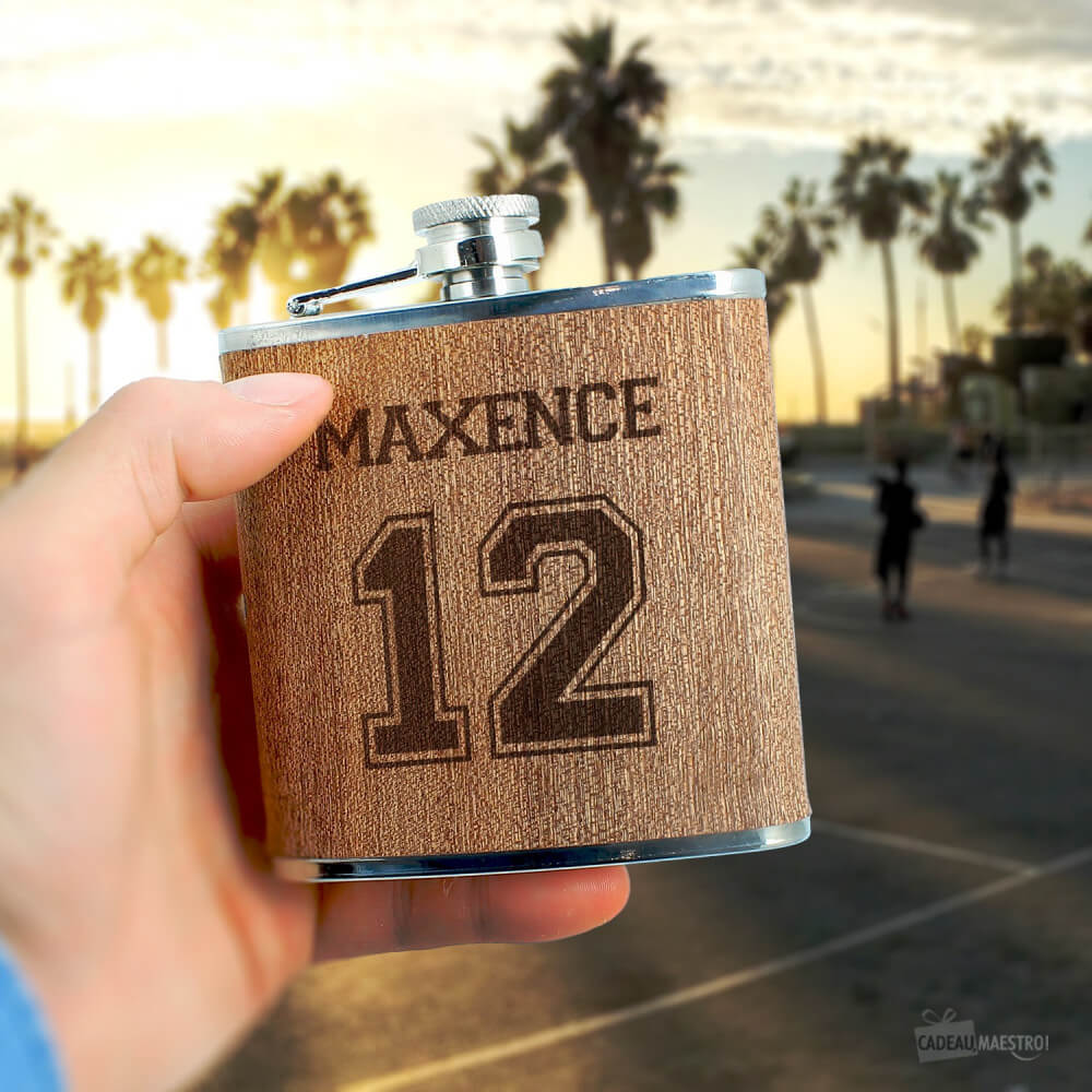 Flasque à Whisky en Bois Sport à Personnaliser - Flasque Personnalisée CadoMaestro