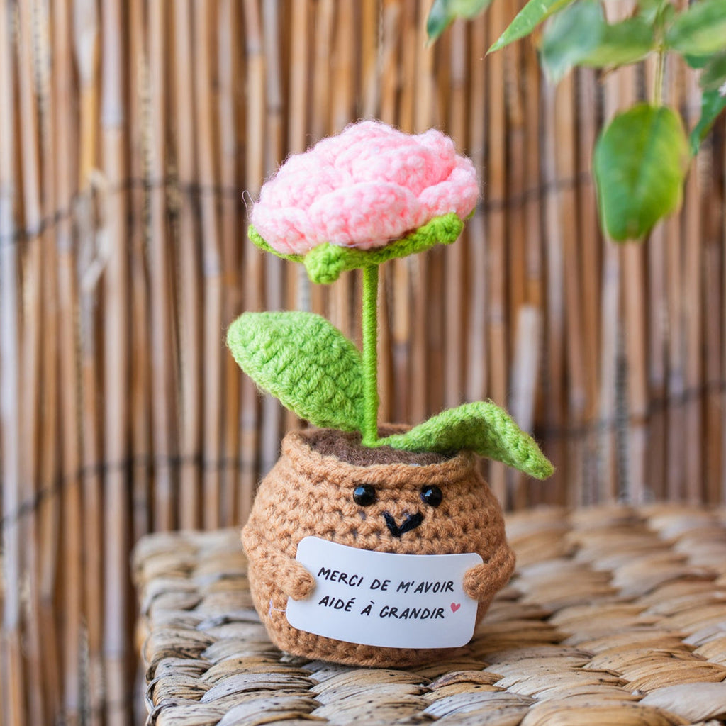 Fleur en crochet délicate, petit messager pour maman
