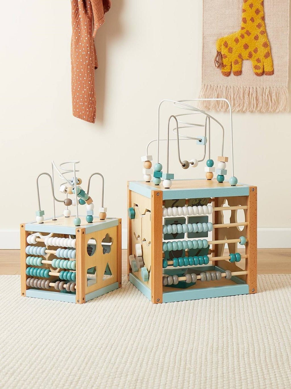 Grand cube d'activités bois FSC - biche ella scandi