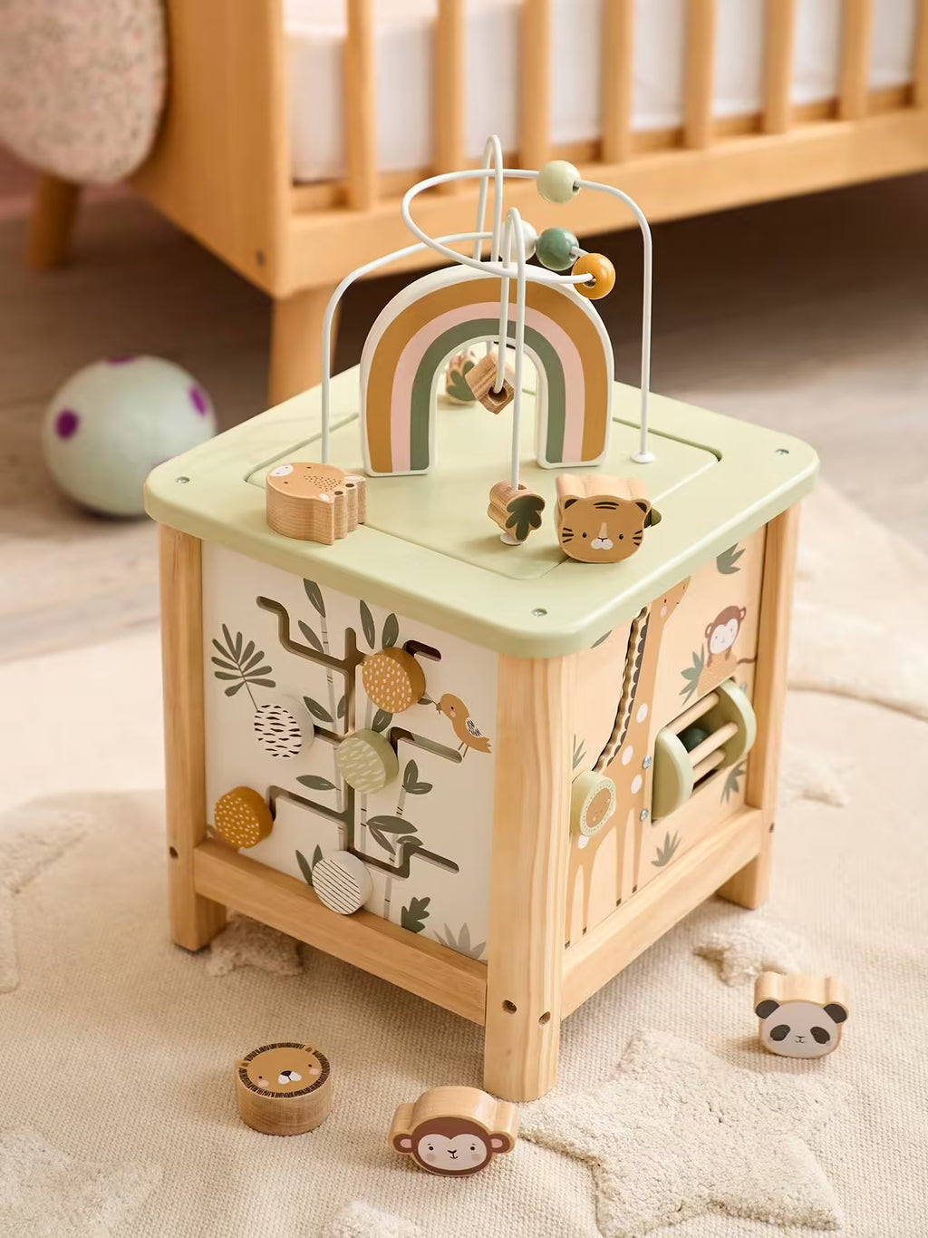 Grand cube d’activités en bois - Vertbaudet
