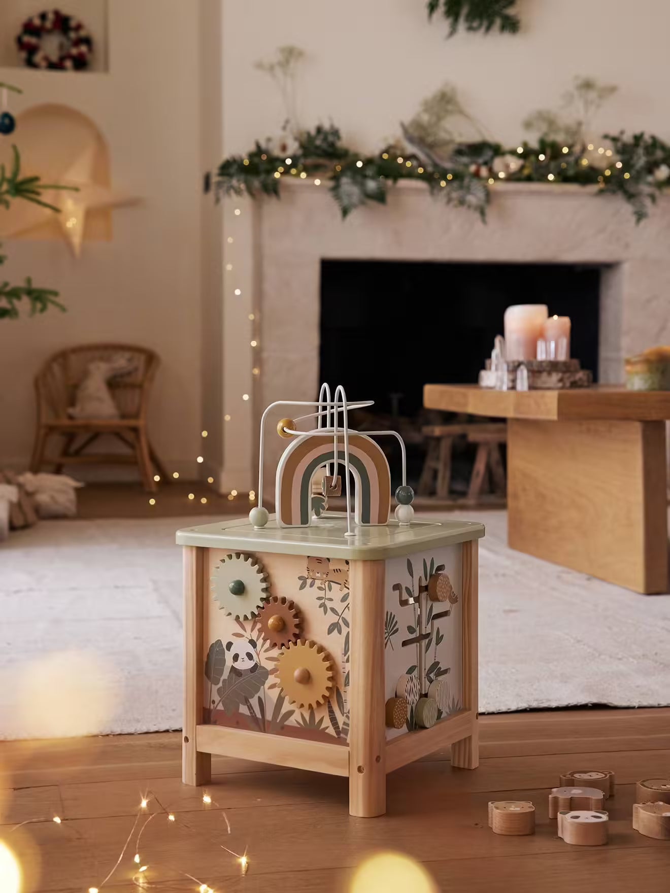Grand cube d’activités en bois - Vertbaudet