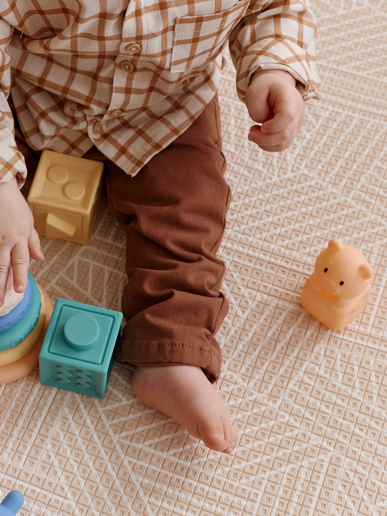 Grand tapis mousse géométrique