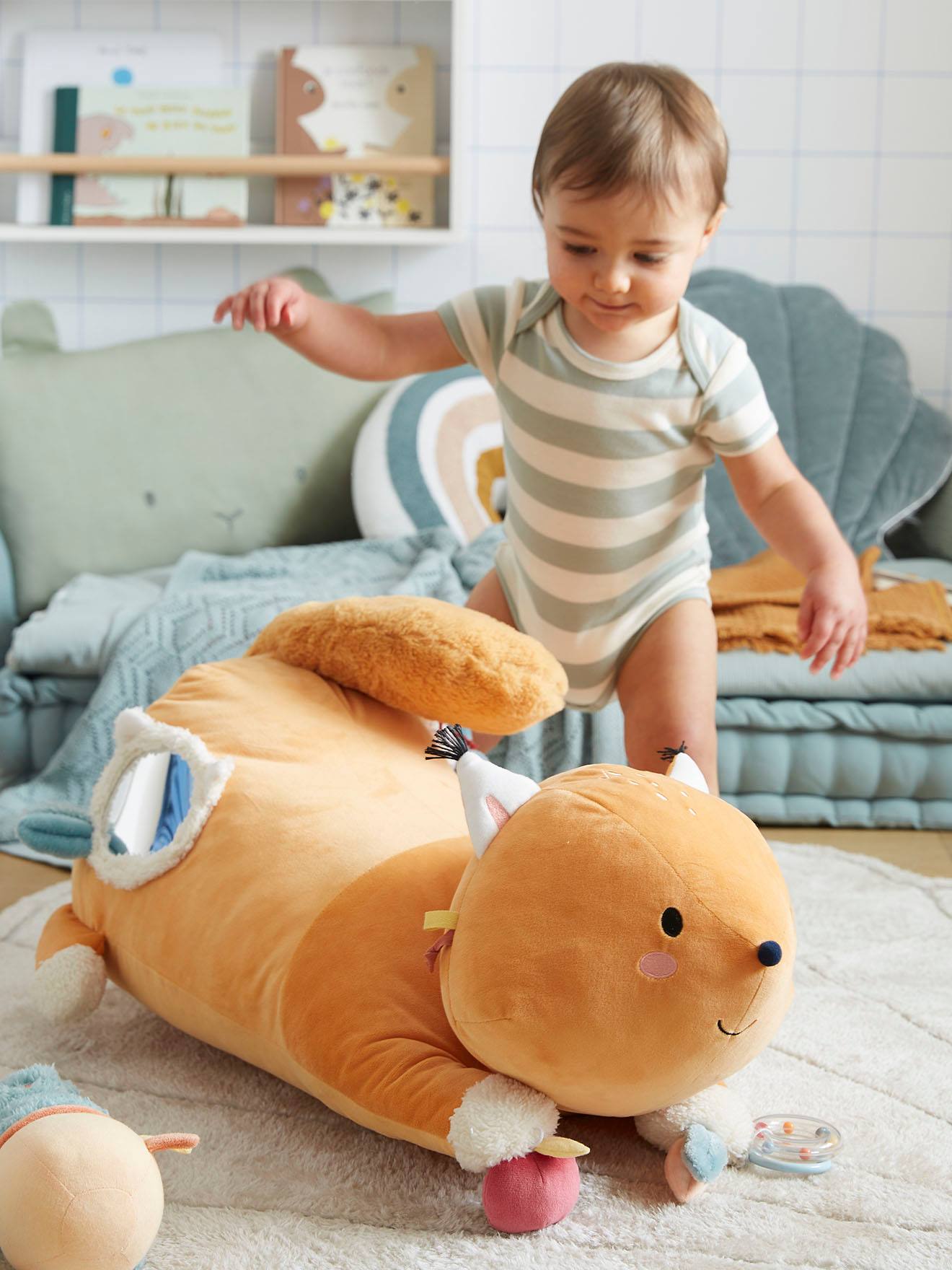 Grande peluche d'activités écureuil les amis de la forêt orangé
