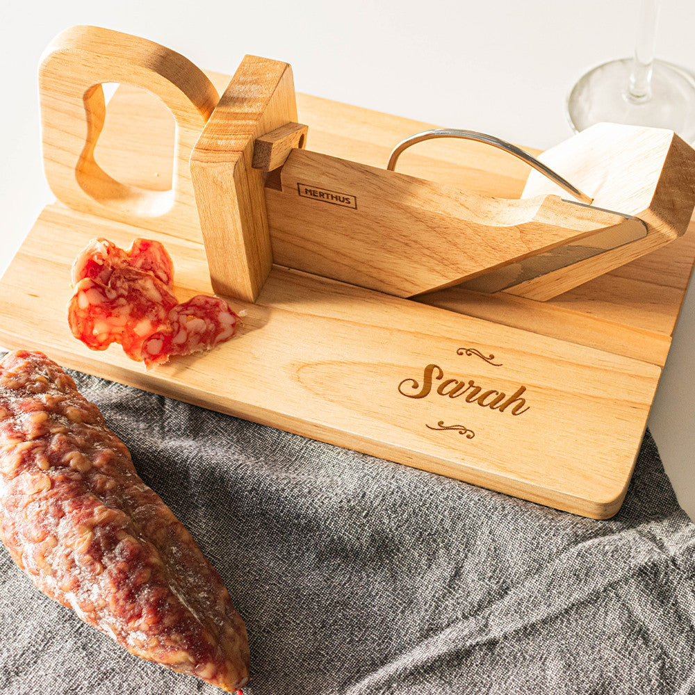 Guillotine à Saucisson Prénom à Personnaliser - Guillotine à Saucisson CadoMaestro