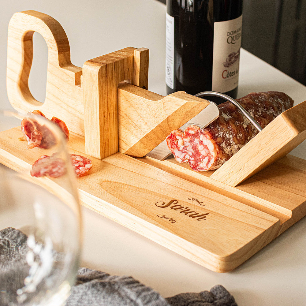 Guillotine à Saucisson Prénom à Personnaliser - Guillotine à Saucisson CadoMaestro