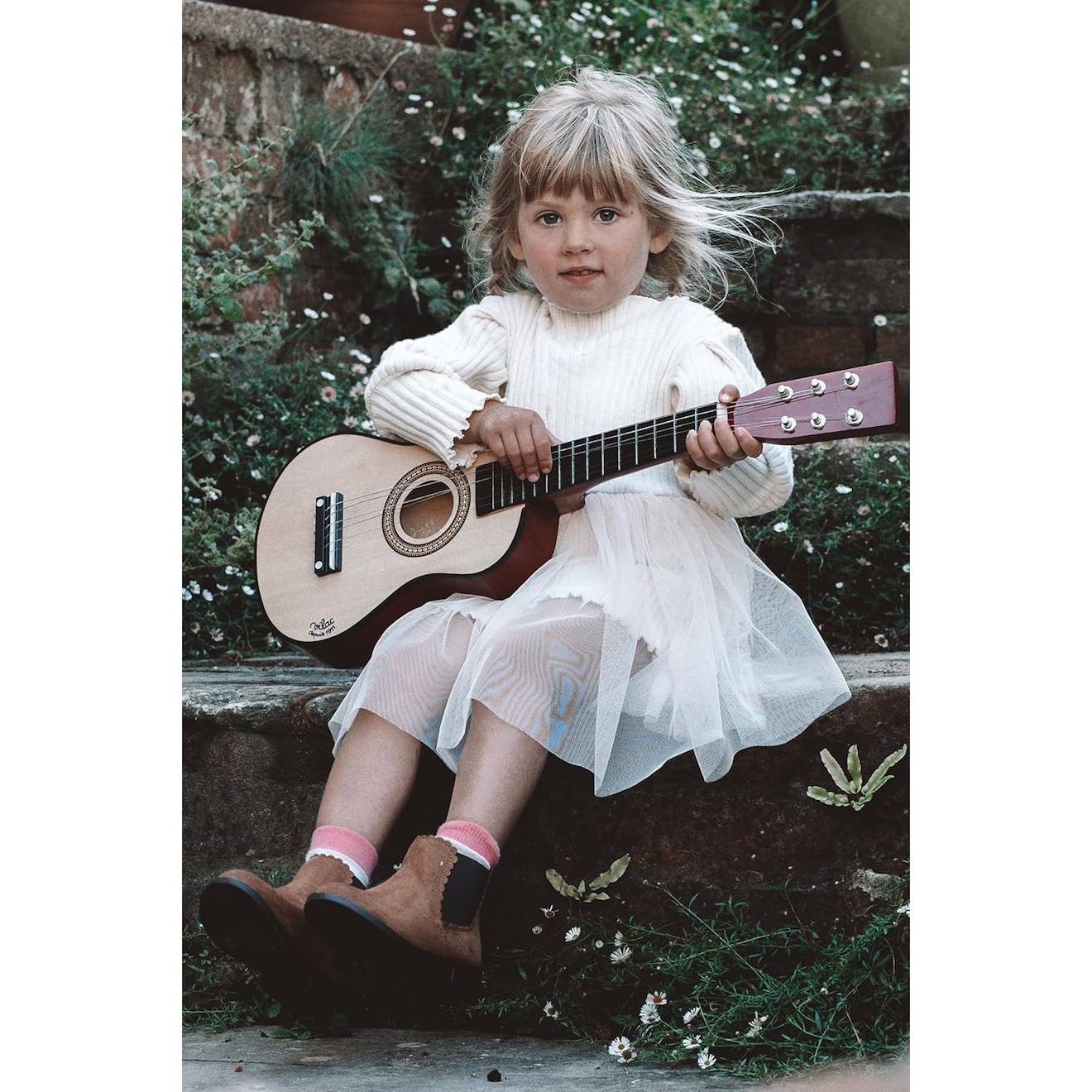 Guitare en bois pour enfant marron