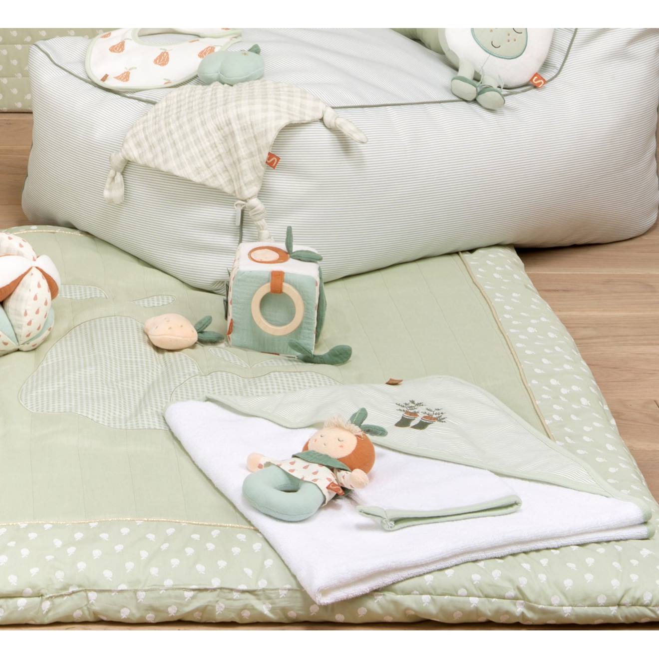 Hochet en coton - botanica vert