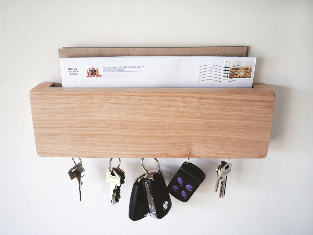 Porte-courrier & porte-clés en chêne : le cadeau pratique qui fait chic dans l’entrée