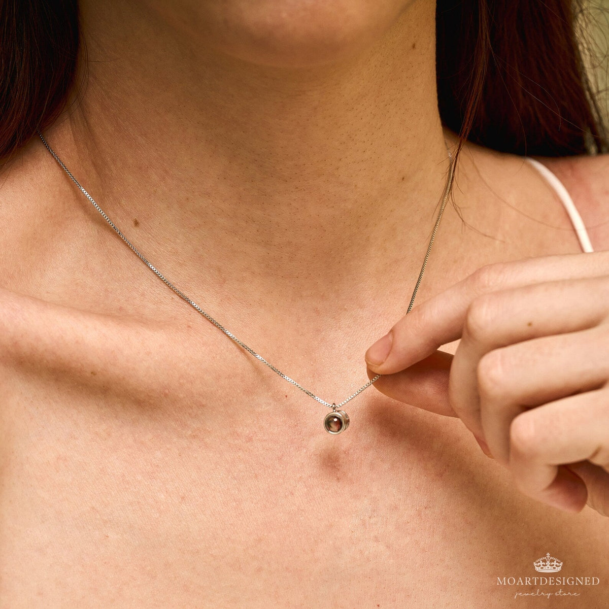 Cache Collier Collier photo personnalisé avec projection : le bijou qui cache un sec ...