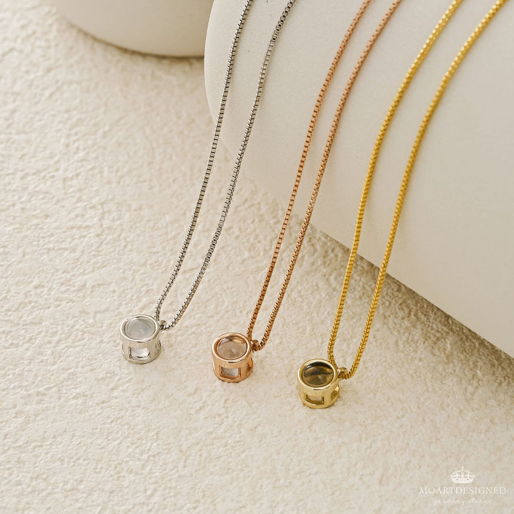 Collier photo personnalisé avec projection : le bijou qui cache un secret