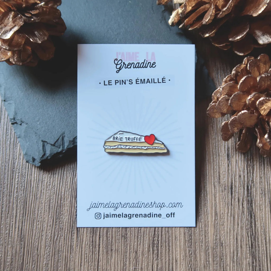 Pin’s Brie truffé - Le petit cadeau parfait pour les épicuriens
