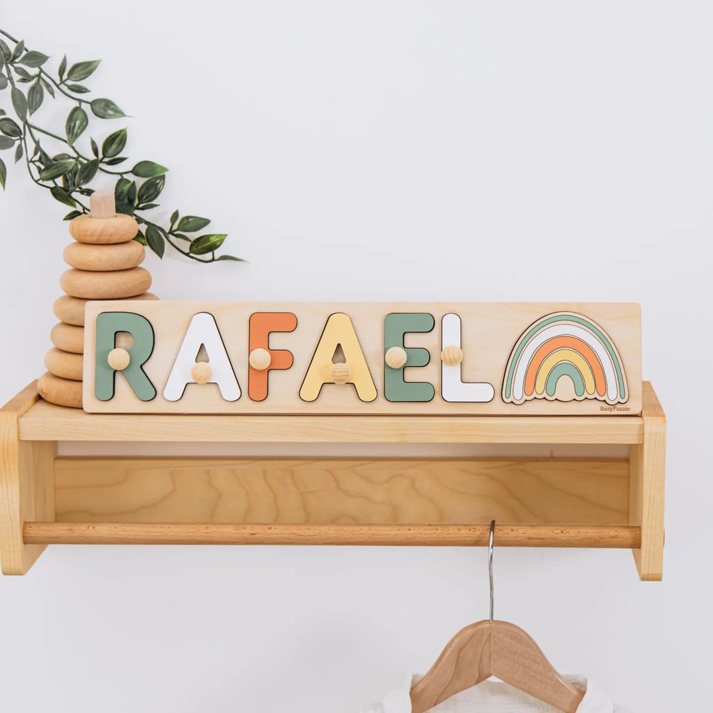 Puzzle prénom en bois personnalisé – Jouet Montessori & cadeau de naissance idéal