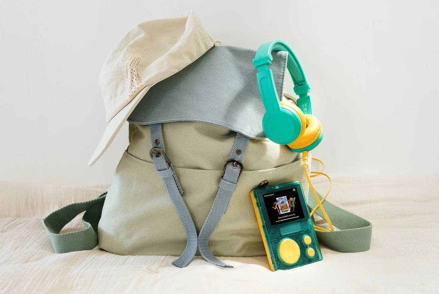 Baladeur interactif avec sa coque de protection verte FLAM - Lunii