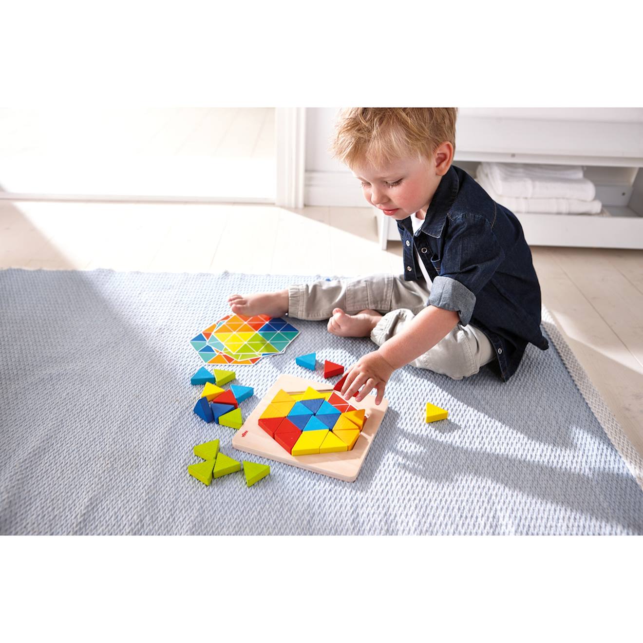 Jeu d'assemblage triangles magiques beige