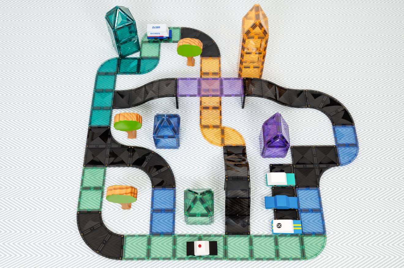 Jeu de construction magnétique pack rampes routières et intersections, 16 pièces noir